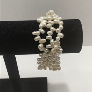 Freshwater pearl bracelet with ster. silver clasp